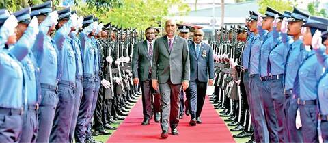 އަމާޒަކީ ހަރުދަނާ، ޚިދުމަތްތެރީން އުފައްދާ ތަނަކަށް ފުލުހުންވުން: ރައީސް