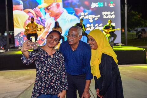 ރައީސް ސޯލިހަށް އައްޑޫ ރައްޔިތުން ކީ ހީނުކުރާވަރުގެ ހޫނު މަރުޙަބާއެއް!