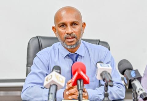 އިންފޮމޭޝަން ކޮމިޝަނަރަކީ އިދިކޮޅަށް ނިސްބަތްވާ ބޭފުޅެއް ކަމަށް ރައީސް ތުހުމަތު ކުރައްވައިފި