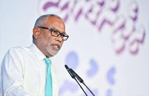 ރައީސް މުޢިއްޒު މަގާމުން ވަކިކުރަން ކުރާ މަސައްކަތް ކާމިޔާބެއް ނުވާނެ: ޢަބްދުއްރަޙީމް