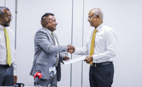 ޖާބިރު އާއި އޭނާގެ ދަރިކަލުންވެސް އެމްޑީޕީ ޓިކެޓު ކަށަވަރު ކުރައްވައިފި