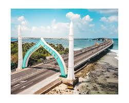 ސިނަމާލެ ބްރިޖު ދަށުގައި ބިދޭސީން ދިރިއުޅޭ މައްސަލައެއް ފުލުހުން ބަލަން ފަށައިފި