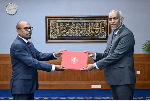 ޑިފެންސް މިނިސްޓަރުކަމަށް ޙަސަން ރަޝީދު، އަދި ޗީފް ސްޕޯކްސްޕާސަންކަމަށް މުންދު އައްޔަންކުރައްވައިފި
