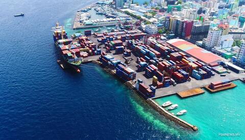 ދެ ޓަގު ބޯޓު ދޭތެރެއަށް ވެއްޓި ދިވެހި ޒުވާނަކު ނިޔާވެއްޖެ