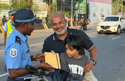 ގަވާއިދަށް އުޅަނދު ދުއްވާ ފަރާތްތަކުގެ އަގުވަޒަންކޮށް ފުލުހުން ހަދިޔާ ބަހަން ފަށައިފި