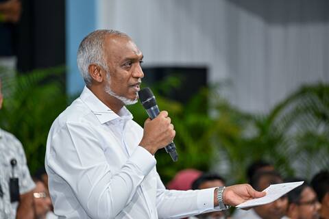 ރަސްމާލޭގެ ބިމުގެ މިލްކުވެރިކަން ދިވެހިންގެ އަތުން ނުގެއްލޭނެ ކަމުގެ ޔަޤީންކަން ރައީސް ދެއްވައިފި