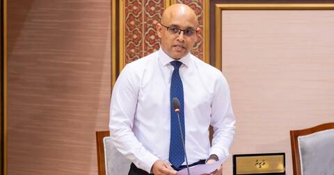ސަރުކާރު ކުންފުނިތަކުން މުވައްޒަފުން ވަކިކުރާނީ ސިޔާސީ ފިކުރަށް ނުބަލައި: ޒަރީރު
