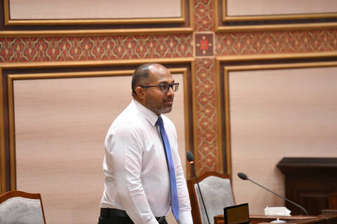 މުއައްސަސާގެ އިތުބާރު ހިފެހެއްޓުމަށް ނާޒުކު ހާލަތްތަކުގައި މައުލޫމާތު ހާމަކުރަންޖެހޭ: އިހުސާން