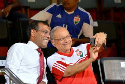 އަލް ޙުޖުރާތު ސޫރަތުގެ 11 ވަނަ އާޔަތް ބައްލަވާ: މައުމޫން