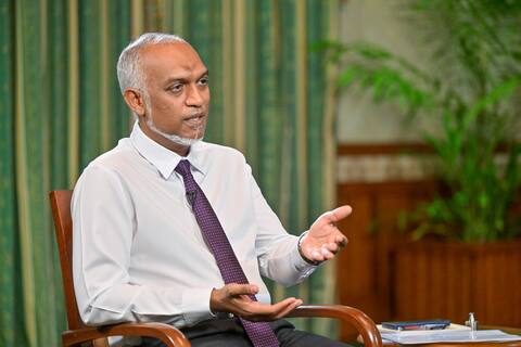 ވެރިކަމުގެ ނިޒާމު ބަދަލުކުރުމާ މެދު ރައްޔިތުންގެ ބަހެއް ނެތި ގޮތެއް ނުނިންމޭނެ: ރައީސް މުއިއްޒު