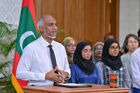 ދުންފަތުގެ ވަބާއިން ޒުވާނުން ސަލާމަތްކުރުމަށް ރާއްޖެއިން ކުރާ މަސައްކަތުގައި ސަރުކާރު ދެމިއޮންނާނެ: ރައީސް މުޢިއްޒު