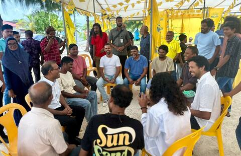 ރިޔާސީ ނާކާމިޔާބީގެ ޒިންމާ އިބޫއަށް؛ އެމްޑީޕީ މެންބަރުންގެ ކިބައިން ނަޝީދު މާފަށް އެދިވަޑައިގެންފި