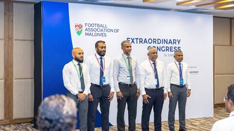 ދިވެހި ފުޓްބޯޅައަށް އޭއެފްސީގެ ބޮޑު ލުޔެއް: އެފްއޭއެމްގެ ދަރަނި މައާފުކޮށް، އެހީ އަލުން ދޭން ނިންމައިފި