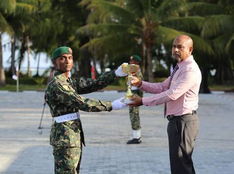 ވަތަނީ ޚިދުމަތުގެ ފުރަތަމަ ބުރު ފުރިހަމކުރި 137 ޒުވާނަކު ސިފައިންގެ ސަފުތަކާ ގުޅިއްޖެ