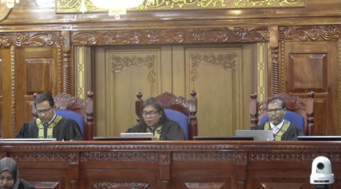 އާރަށު މައްސަލައިގެ “އާ ހެކި” ބަލައި ނުގަނެވޭނެކަމަށް ސުޕްރީމް ކޯޓުން ނިންމައިފި