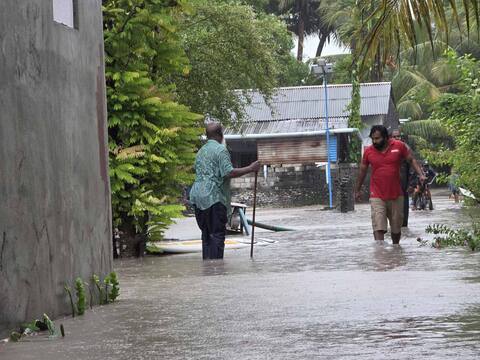 ބޯކޮށް ވާރޭވެހި ލަންދޫގައި ފެންބޮޑުވެ 9 ގެއަކަށް ފެންވަދެ ގެއްލުންތަކެއް ވެއްޖެ