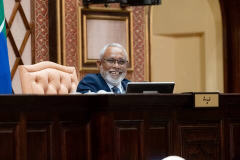 ދައުލަތުގެ އިސްވެރިންނާއި ވަޒީރުންގެ މުސާރަތައް ބޮޑުކުރުމުގެ މައްސަލަ މަޖިލީހުން ބޭރުކޮށްލައިފި