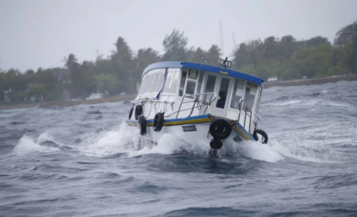 މިއަދުވެސ މޫސުން ގޯސް، މެދުރާއްޖޭތެރޭގެ އަތޮޅުތަކަށް ރީނދޫ ސަމާލު ނެރެފި