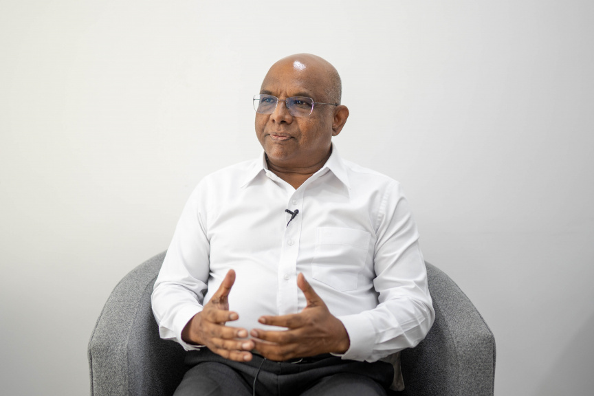 ރާއްޖޭގެ އިގުތިސާދު ކޮޅަށް ޖެހެން އޮތީ ފަތުރުވެރިކަމުގެ ސިނާއަތުގެ އަޑުއަހައިގެން: ޝާހިދު